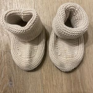 Hanna Andersson baby booties